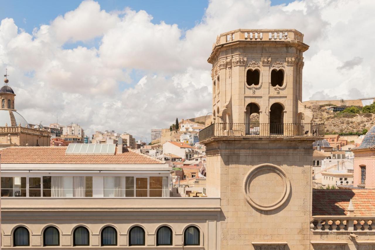 Eurostars Portico アリカンテ エクステリア 写真 The bell tower of the church