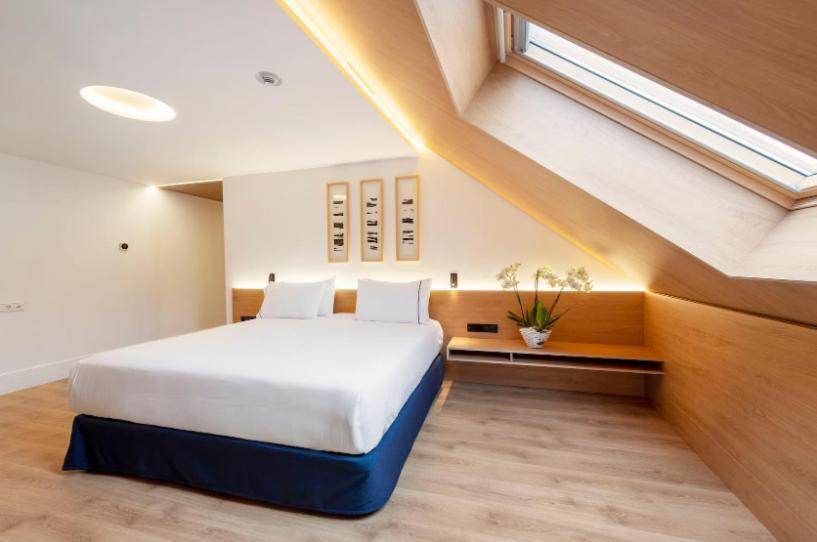 Eurostars Portico アリカンテ エクステリア 写真 A room at the hotel